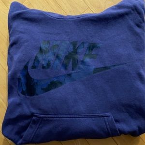 nike sweatshirt